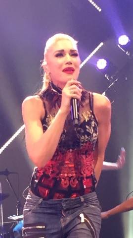 Gwen_Stefani_–_This_Is_What_the_Truth_Feels_Like_Tour_(-Misery-).jpg