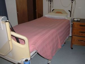 800px-Hill-Rom_hospital_bed